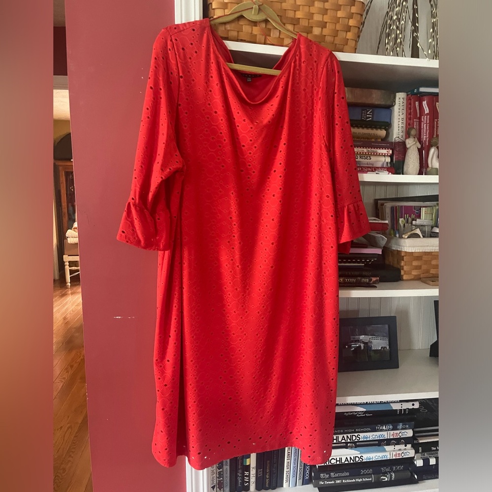 Tiana B dress. 3/4 sleeve